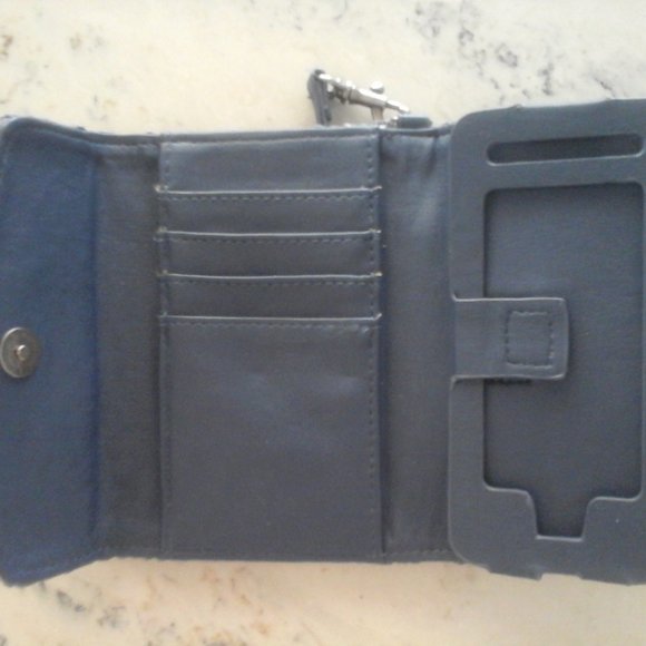 Gray Floral Lace over Pink Wristlet Wallet.  Size  3x5 - Picture 2 of 4